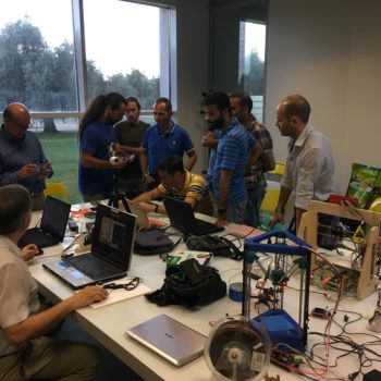 Gruppo Arduino User Group Cagliari in laboratorio - Blog augc